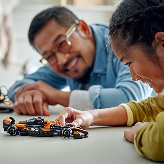 LEGO® Speed Champions Mclaren F1 Building Blocks 269-pc.