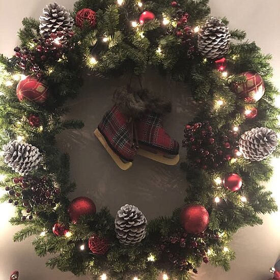 Canadian Pine Artificial Christmas Wreath  20-Inch  Unlit