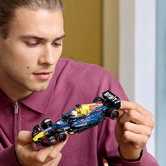 LEGO® Speed Champions Oracle Red Bull Building Blocks 251-pc.