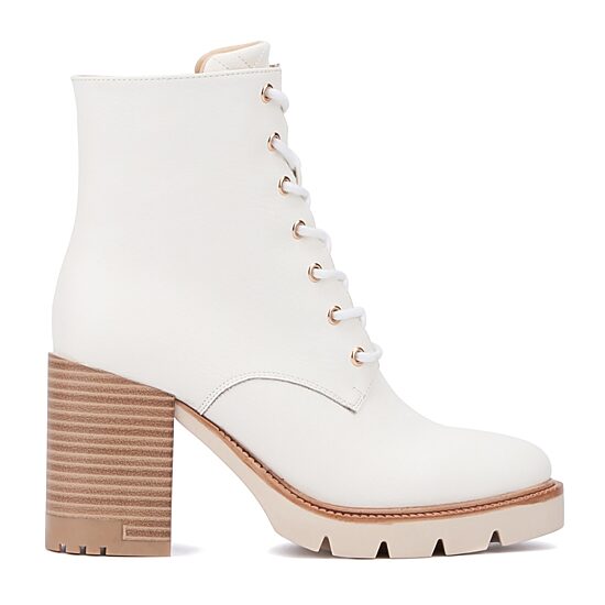 New York & Company Womens Gigi Stacked Heel Chelsea Boots