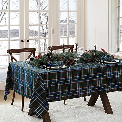 Threadmade Stowe Tartan Holiday Plaid Rectangle Tablecloth In Green