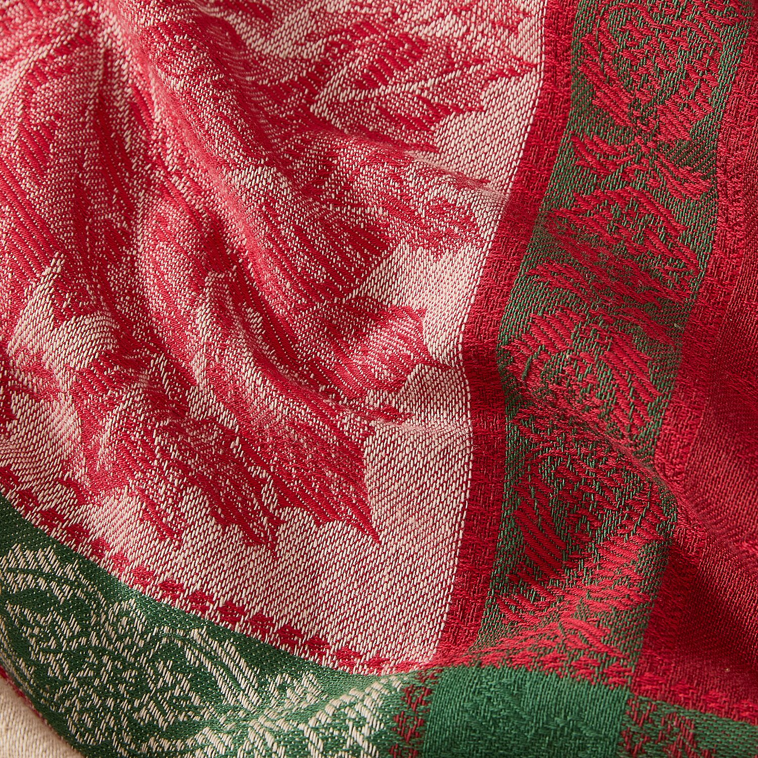 Threadmade Prestige Poinsettia Jacquard Rectangle Tablecloth