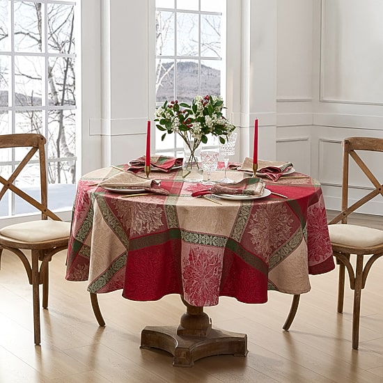 Threadmade Prestige Poinsettia Jacquard Oval Tablecloth