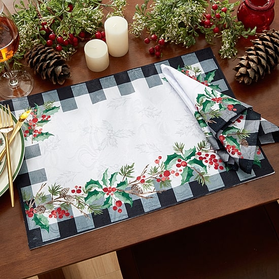 Threadmade Holly Farmhouse Charm Holiday Fabric 4-pc. Napkins