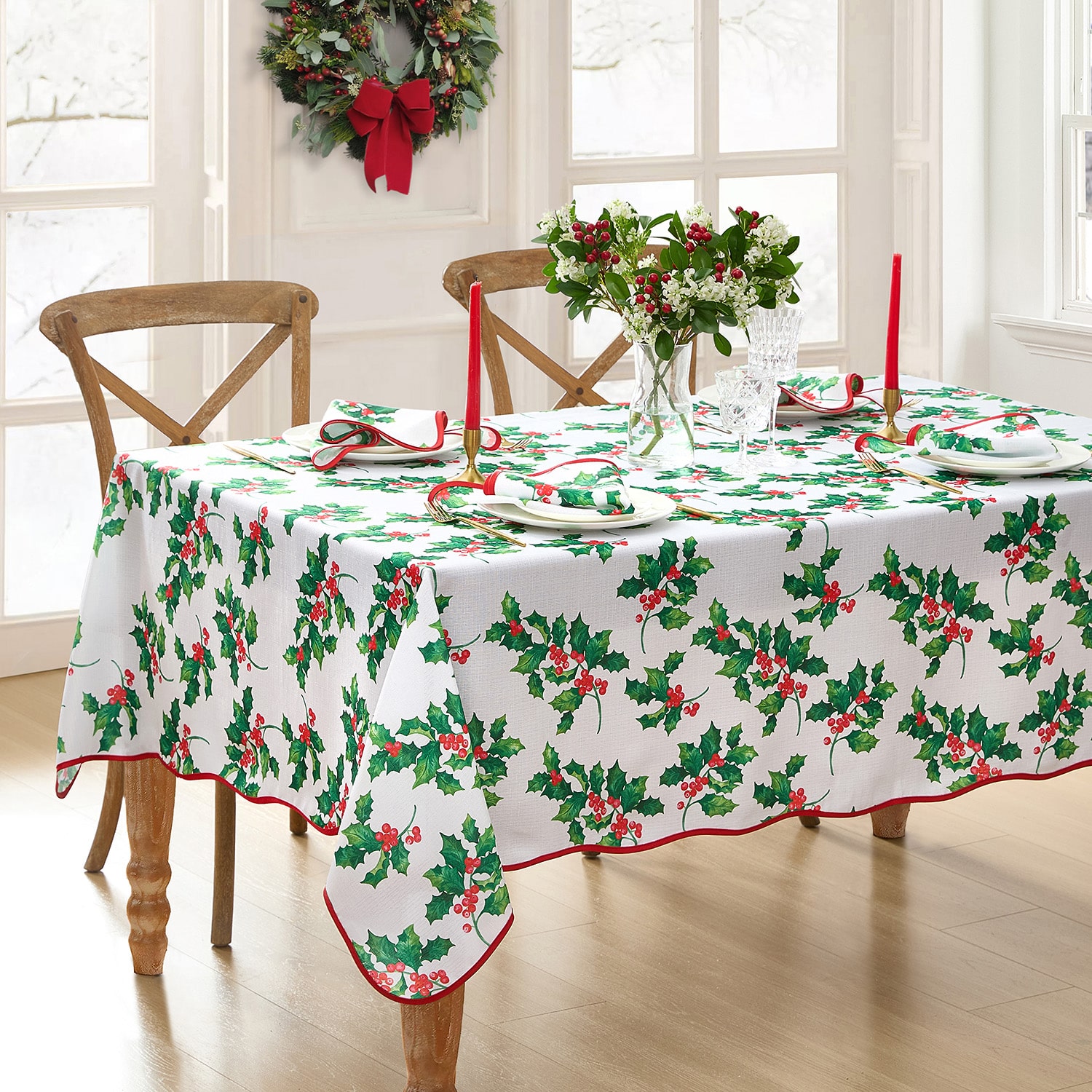 Threadmade Vintage Holly Scallop Border Rectangle Tablecloth