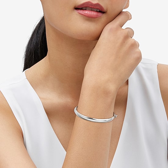 Silver Addiction Womens Sterling Silver Bangle Bracelet