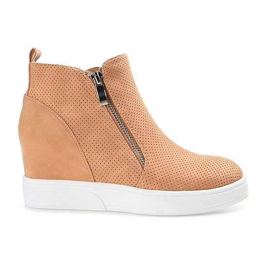 Journee Collection Pennelope Womens Round Closed Toe Slip-On Shoe