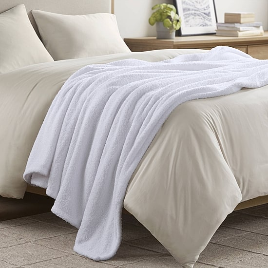 Madison Park Dream Soft Lightweight Blanket