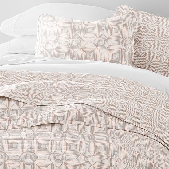 3 Piece All Season Lightweight Pattern Quilt Set