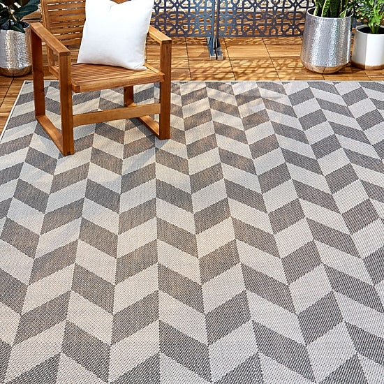 Nicole Miller Patio Country Calla Geometric Loomed Rectangular Outdoor Area Rug