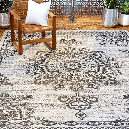 Nicole Miller Patio Country Azalea Medallion Loomed Rectangular Outdoor Area Rug