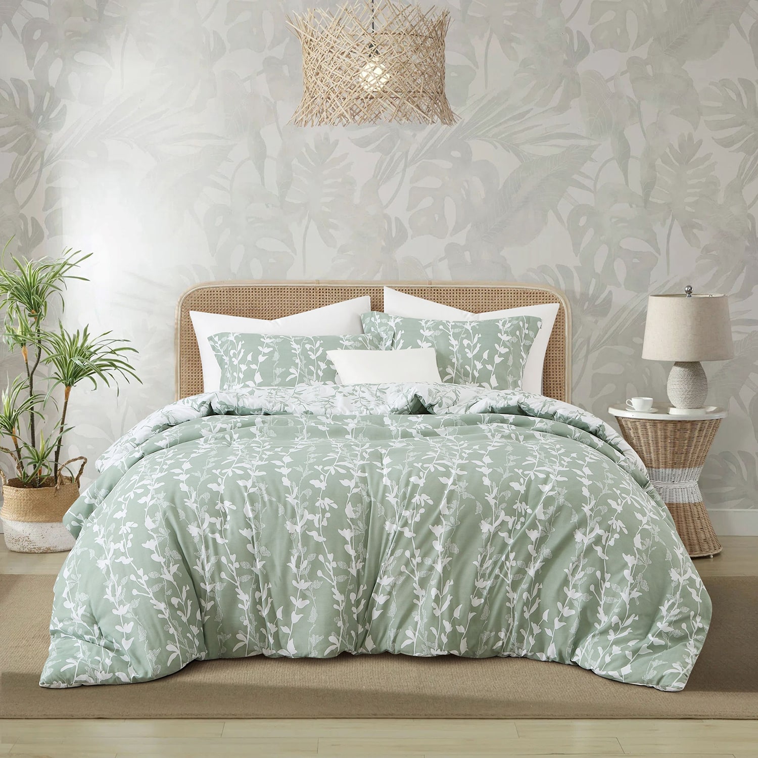 Stratford Park Marissa Leaves Easy Care Comforter Set