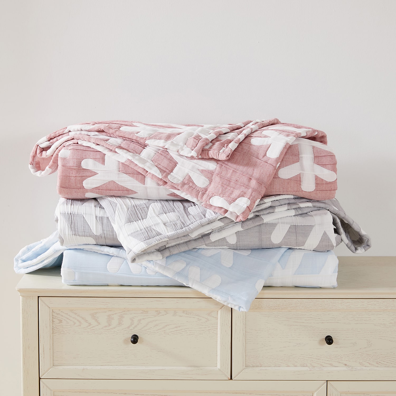 Linery Reversible Stitched Snowflake 3-pc. Quilt Set