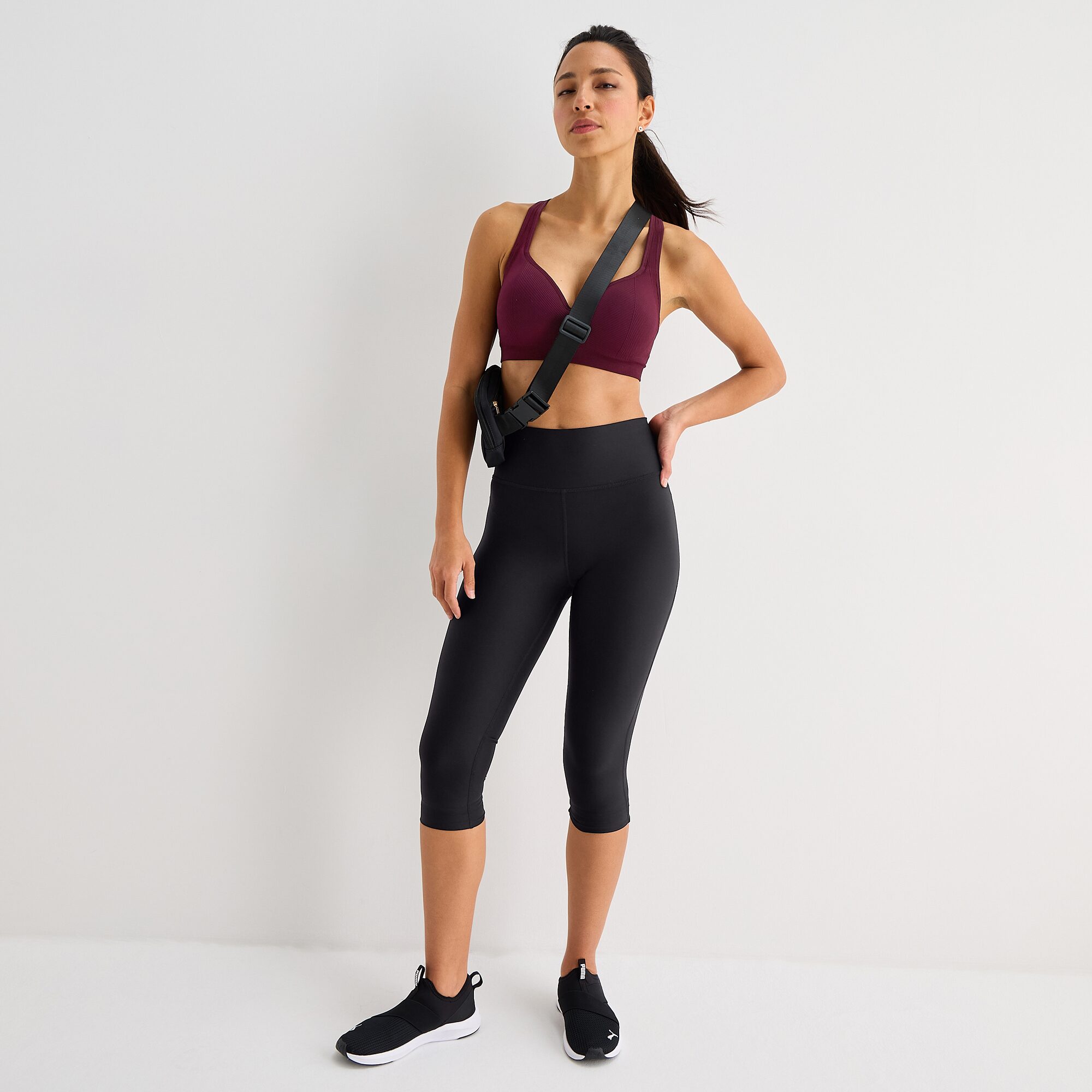 Xersion EverContour+ Womens High Rise 21" Cropped Legging