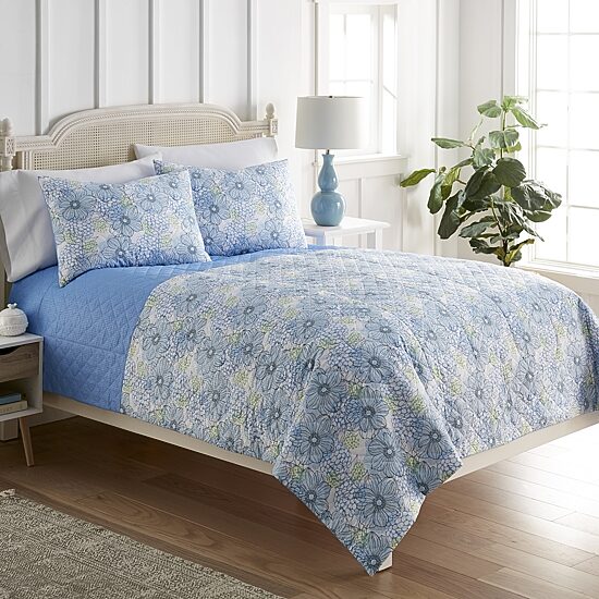 Micro Flannel Seersucker Reversible Wrinkle Resistant Quilt Set