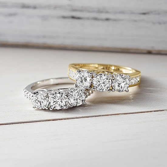 Love Lives Forever (G / Si1-Si2) Womens 1 1/2 CT. T.W. Lab Grown White Diamond 10K Gold Round 3-Stone Engagement Ring