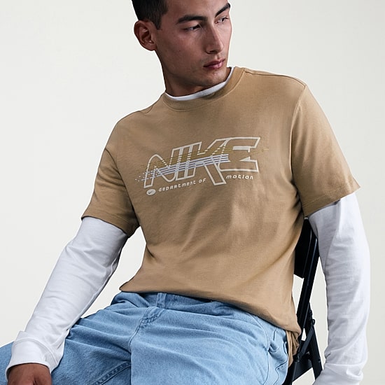 Nike Just Do It Mens Crew Neck Short Sleeve Regular Fit Graphic T-Shirt