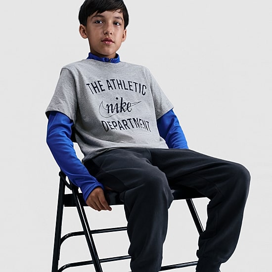 Nike Big Kid Unisex Crew Neck Short Sleeve Regular Fit Graphic T-Shirt