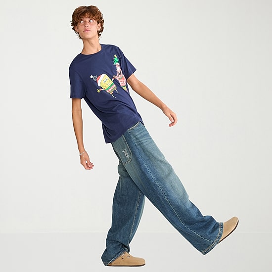 AEROPOSTALE Mens Crew Neck Short Sleeve Regular Fit Spongebob Graphic T-Shirt