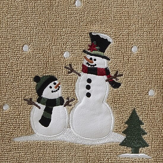 Saturday Knight Rustic Plaid Snowman Bath Towel