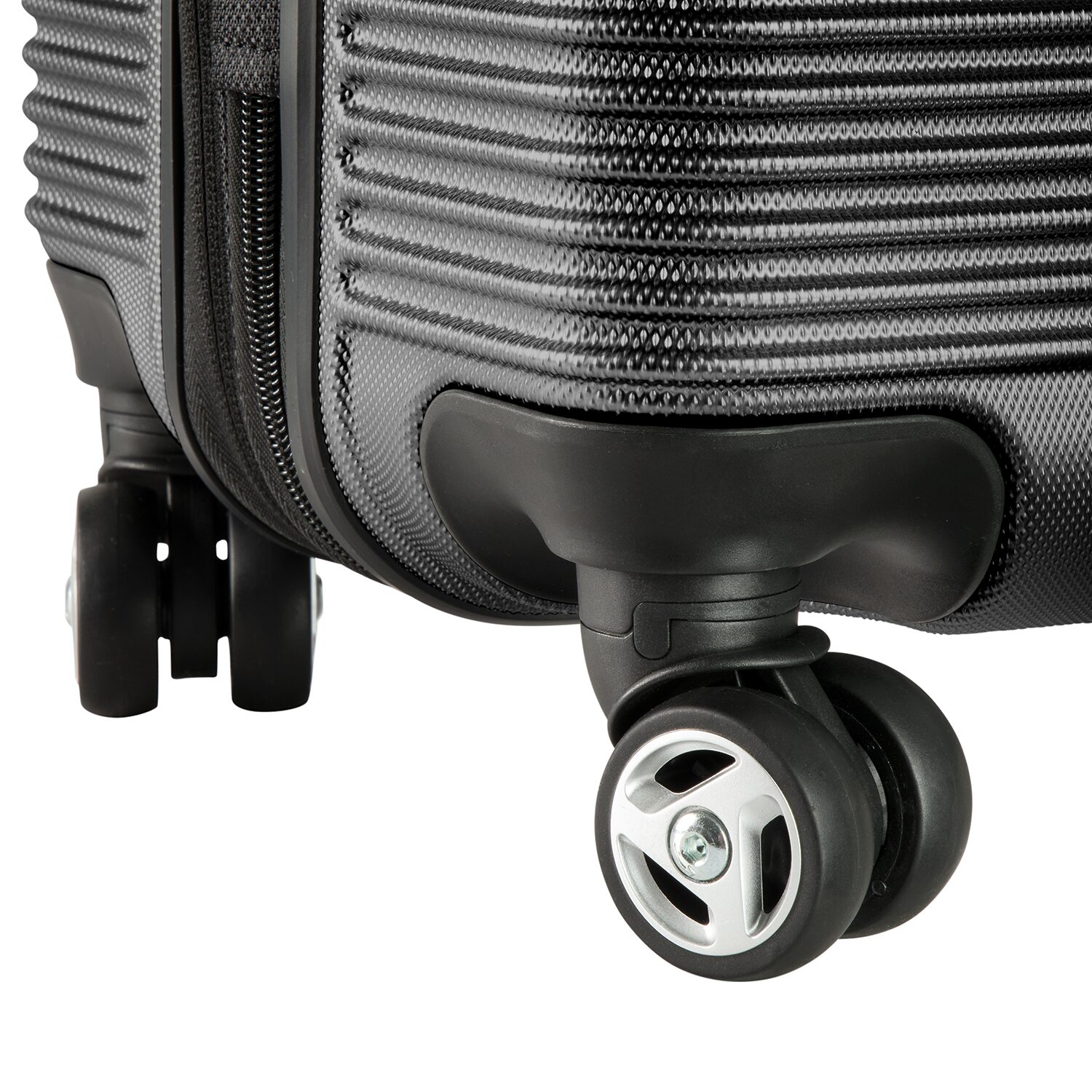 Skyway Chesapeake 3.0 Inch Hardside Expandable Checked Spinner Luggage