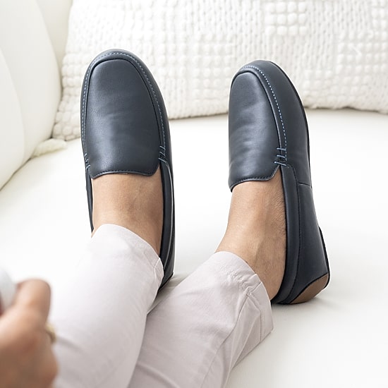Isotoner Womens Moccasin Slippers