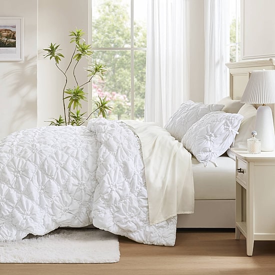 Intelligent Design Graley Puffy Floral Comforter Set