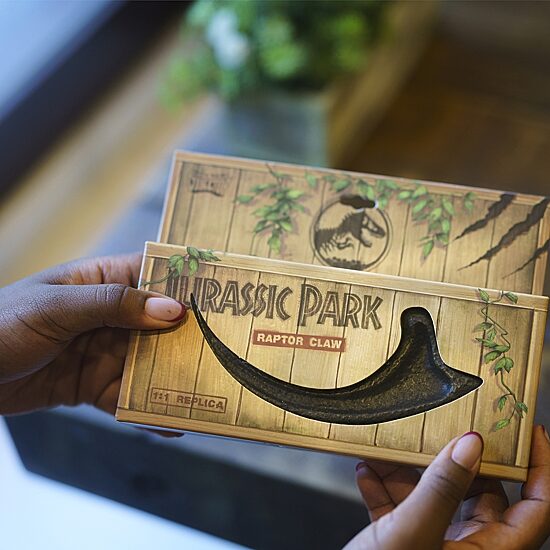 Doctor Collector Collectable Jurassic Park Raptor Claw 1:1 Scale ...