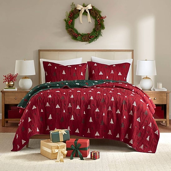 Madison Park Holly Christmas Printed 3-pc. Quilt Set