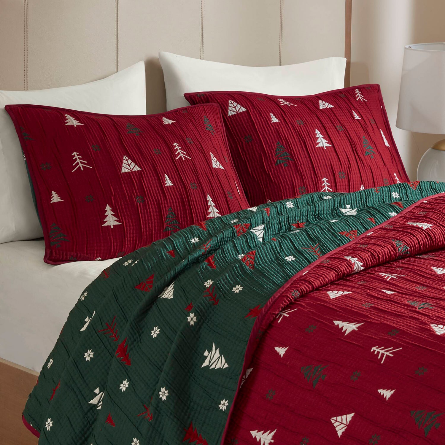 Madison Park Holly Christmas Printed 3-pc. Quilt Set
