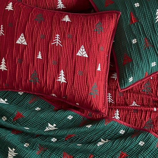 Madison Park Holly Christmas Printed 3-pc. Quilt Set