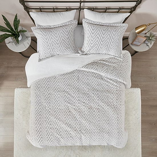 Madison Park Aurora Ultra Plush Down Alternative Easy Care Comforter Set