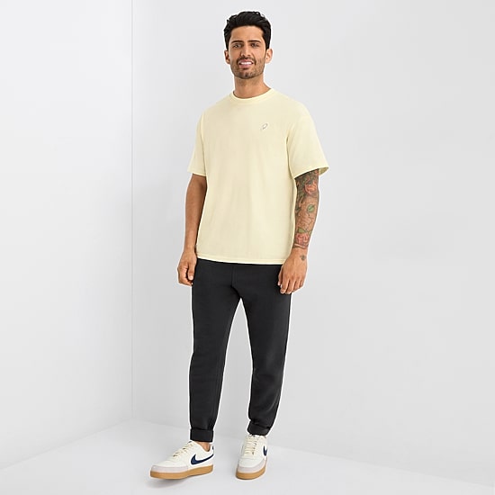 Nike Mens Crew Neck Short Sleeve Regular Fit Graphic T-Shirt