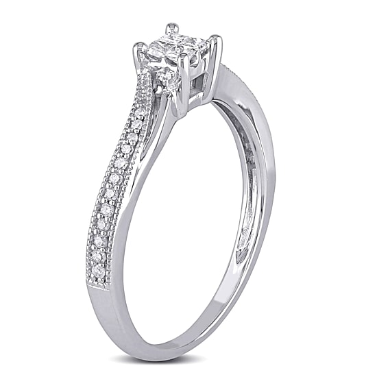 1/5 CT.T.W. Natural Princess Diamond 10K Gold Engagement Ring