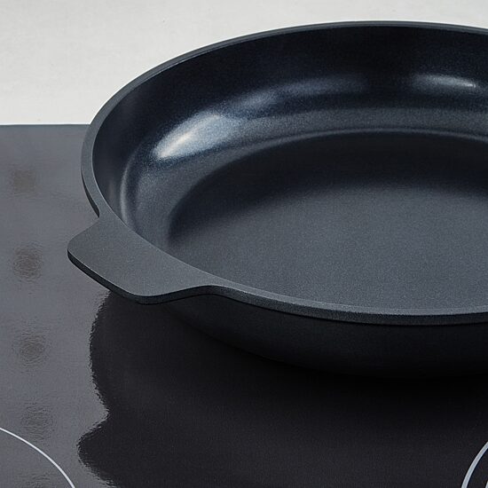BergHOFF Leo Phantom Ceramic 12.75" Non-Stick Frying Pan