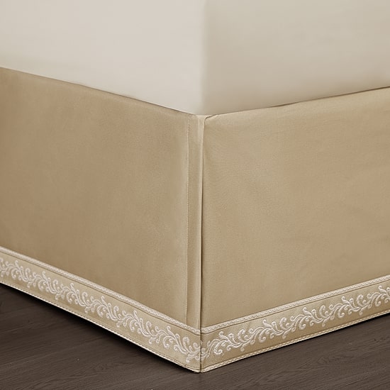 Queen Street Santina 4-pc. Midweight Comforter Set