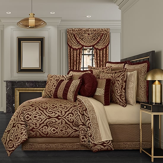 Queen Street Roman 4-pc. Midweight Comforter Set