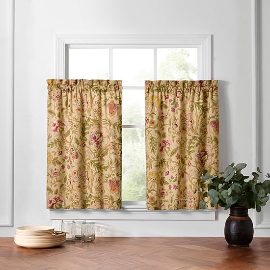 Waverly Imperial Dress Window Tier