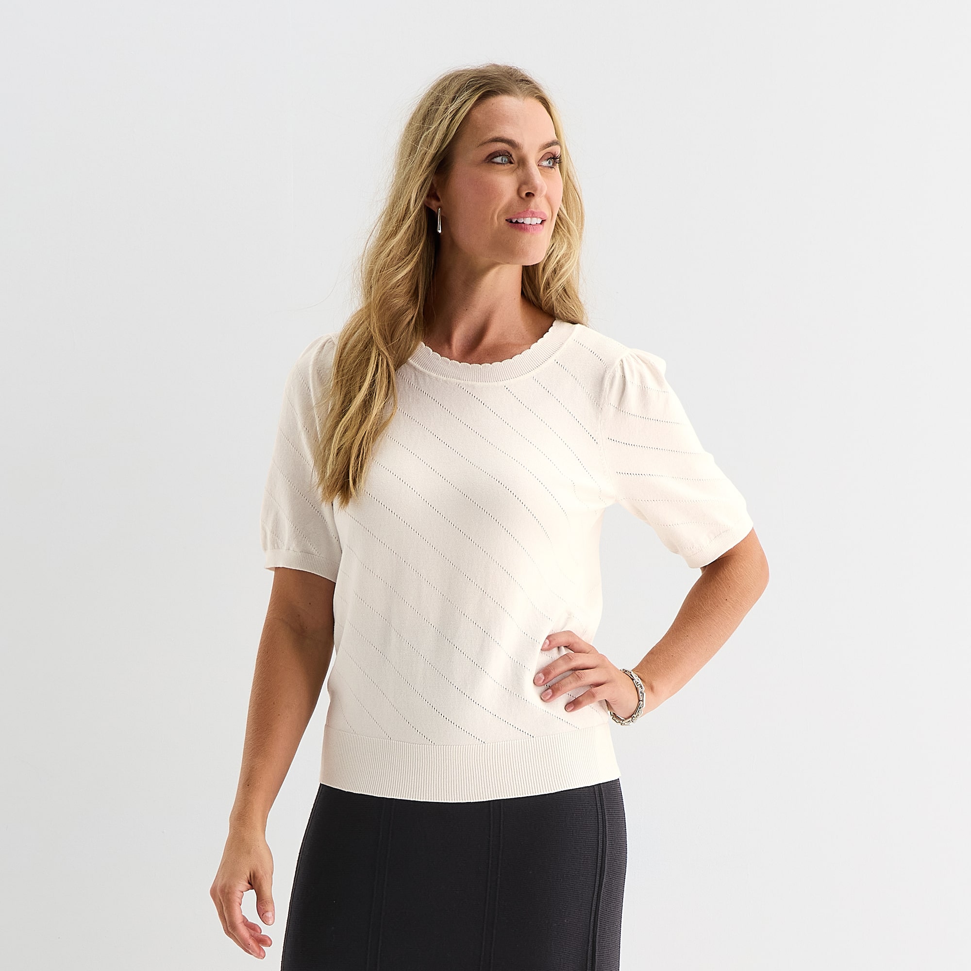 Liz Claiborne Womens Crew Neck Short Sleeve Pullover Sweater