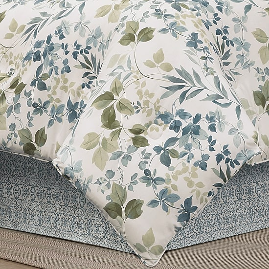 Royal Court Elwood 4-pc. Midweight Comforter Set