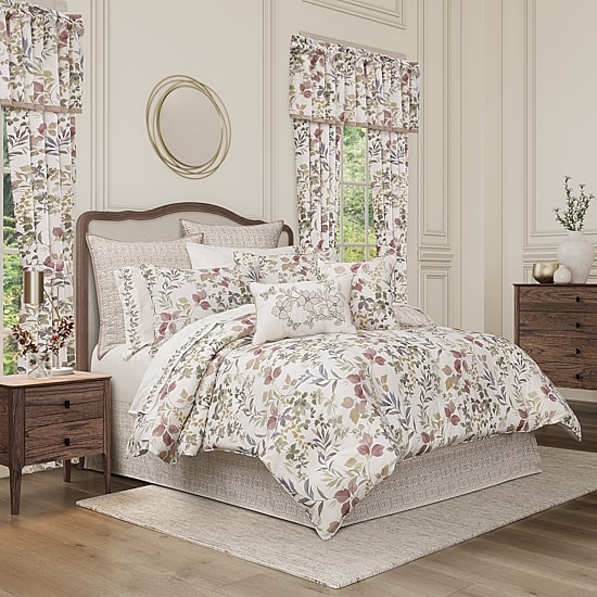 Royal Court Ridgewood 4-pc. Midweight Comforter Set