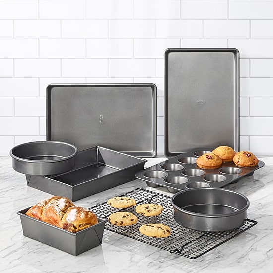 Chicago Metallic 8-pc. Bakeware Set