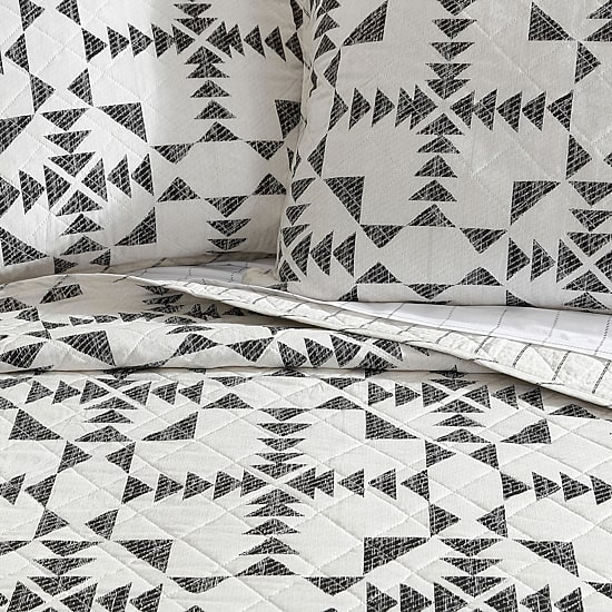 Eddie Bauer Arrowhead Geometric Reversible Quilt Set