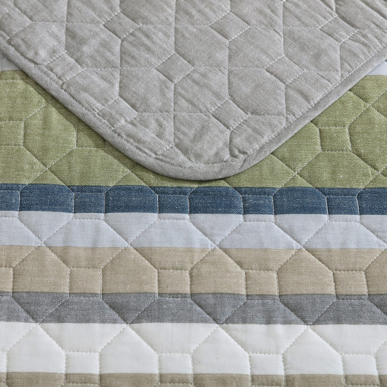 Eddie Bauer Salmon Ladder Quilt Set