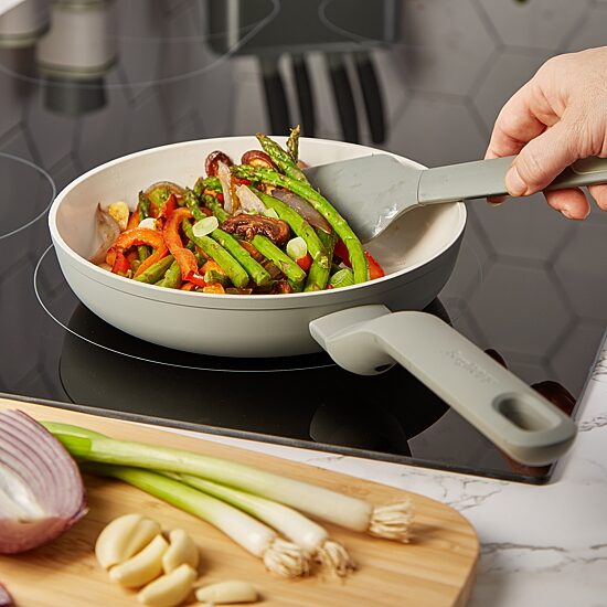 BergHOFF Leo Balance Ceramic Non-Stick 5-pc. Cookware Set