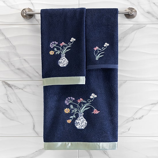 Linum Home Textiles Stella 2-pc. Embellished Hand Towel