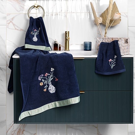 Linum Home Textiles Stella 2-pc. Embellished Hand Towel