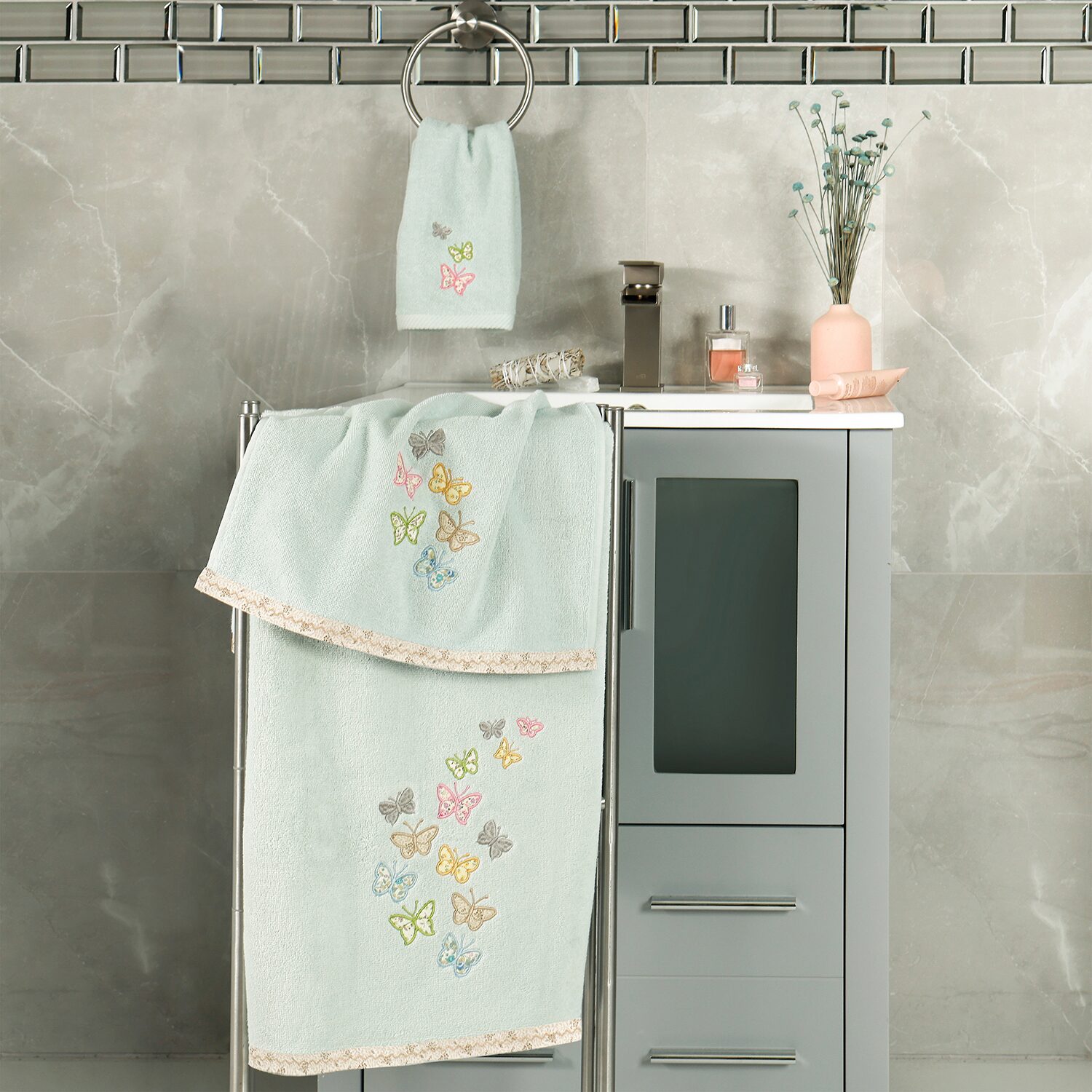 Linum Home Textiles Mariposa 2-pc. Embellished Hand Towel