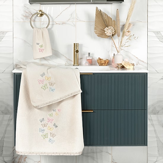 Linum Home Textiles Mariposa 2-pc. Embellished Fingertip Towel