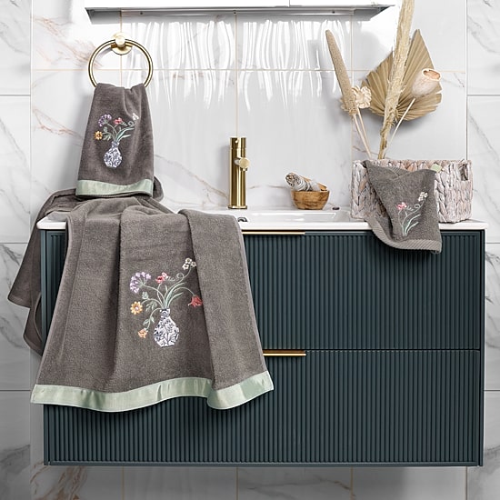 Linum Home Textiles Stella Embellished 4-pc. Bath Towel Set